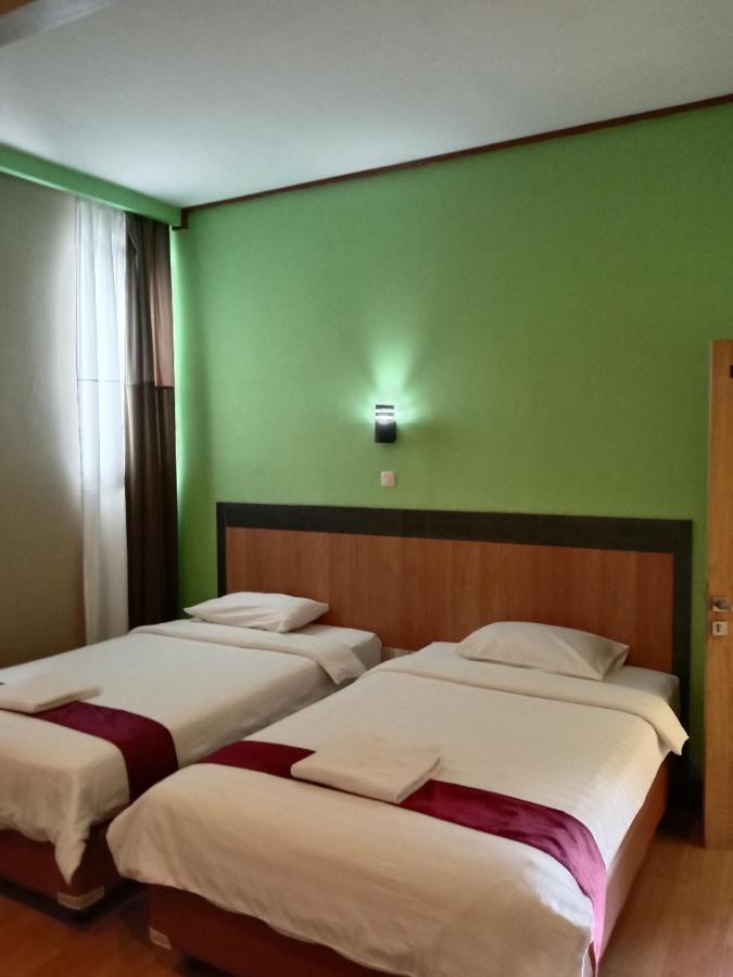 The New Orlinds Guest House Wonosari Ngoại thất bức ảnh
