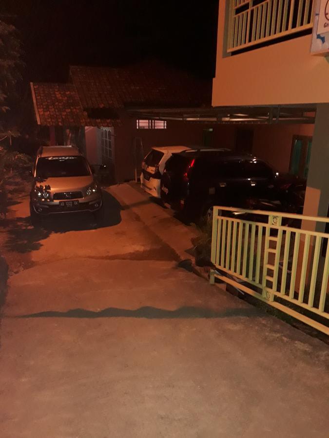 The New Orlinds Guest House Wonosari Ngoại thất bức ảnh