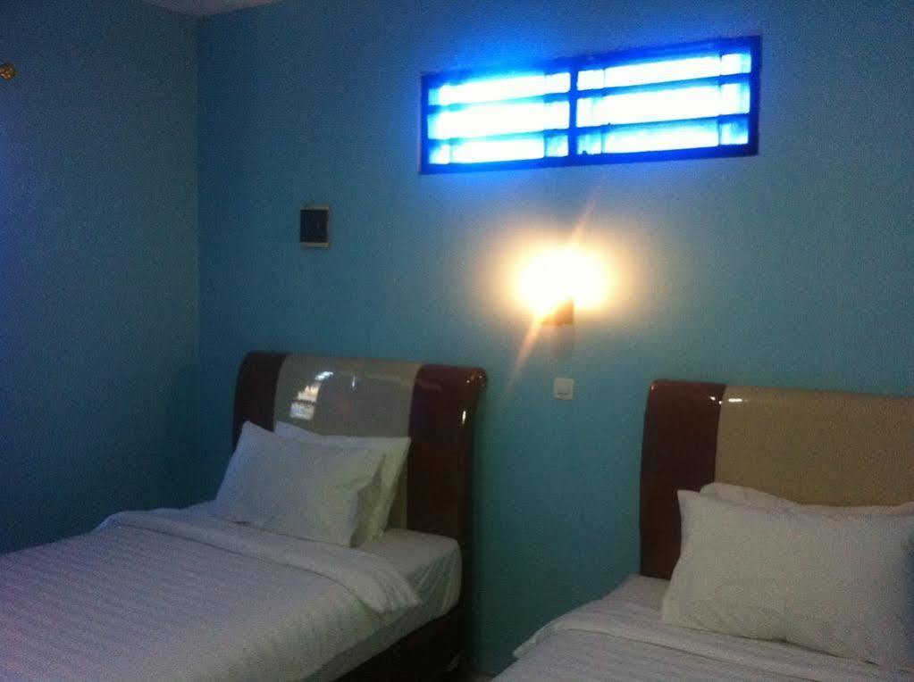 The New Orlinds Guest House Wonosari Ngoại thất bức ảnh