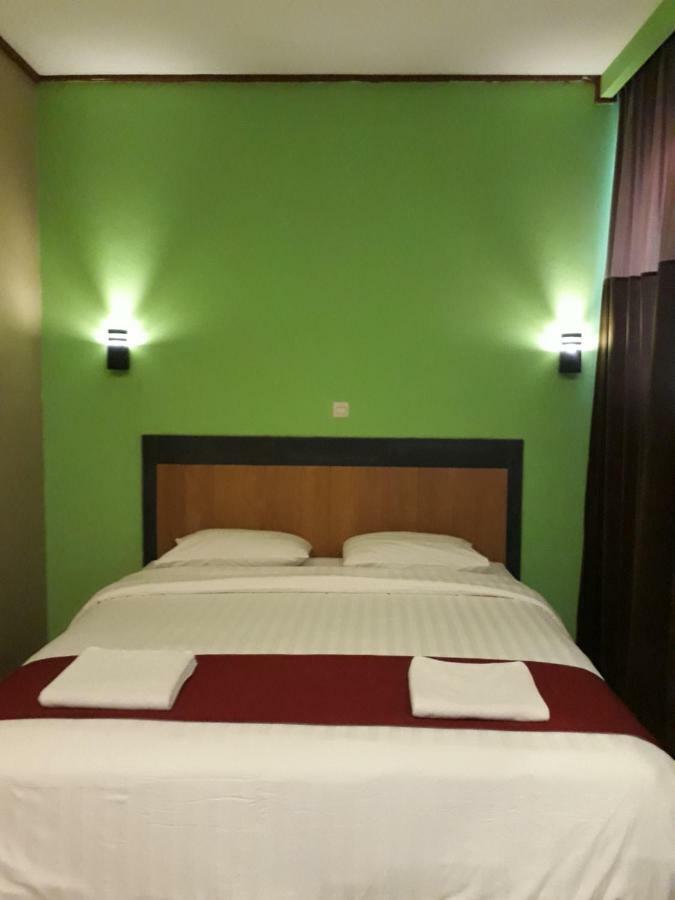 The New Orlinds Guest House Wonosari Ngoại thất bức ảnh